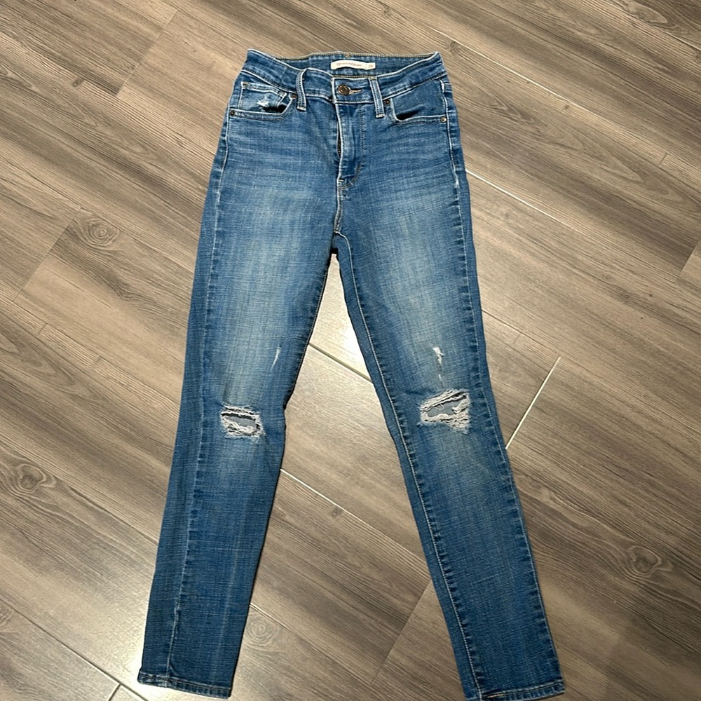 Levis skinny jeans size 26